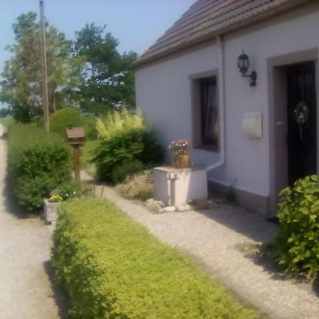 Up De Pfahldeichsweg Bed & Breakfast Neugarmssiel Exterior photo